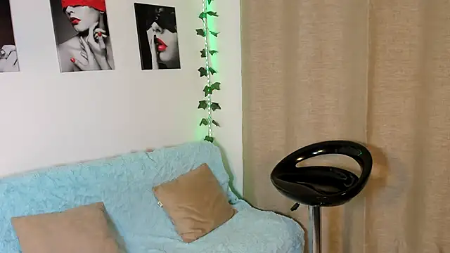 Snapshot of Rebeca_Marchetti chatting on August 4, 2026, 8:22 pm Rebeca Marchetti online show from August 4, 2026, 8:22 pm