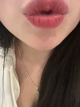 Snapshot of Tinn_tin chatting on June 10, 2026, 8:52 pm Tinn tin online show from June 10, 2026, 8:52 pm