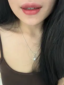 Snapshot of Tinn_tin chatting on June 12, 2026, 6:34 am Tinn tin online show from June 12, 2026, 6:34 am