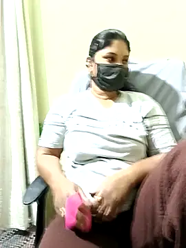 Snapshot of sexyladdupilla chatting on March 17, 2026, 11:35 am sexyladdupilla online show from March 17, 2026, 11:35 am