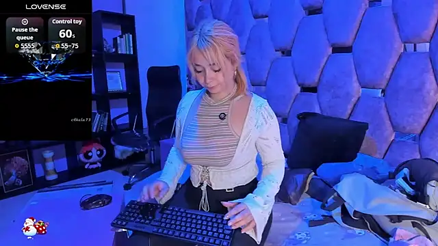 Maky Coss online show from April 23, 2026, 1:02 pm