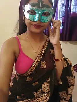 Snapshot of Sweet_Cpl_ chatting on June 23, 2026, 5:05 am Sweet Cpl online show from June 23, 2026, 5:05 am
