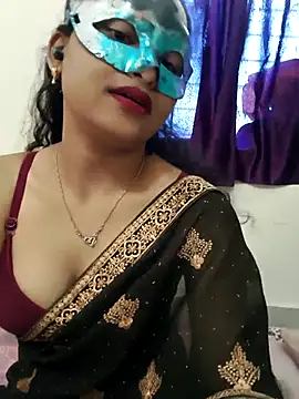 Snapshot of Sweet_Cpl_ chatting on June 24, 2026, 5:50 am Sweet Cpl online show from June 24, 2026, 5:50 am