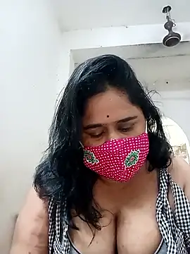 Snapshot of diyadey chatting on June 6, 2026, 8:02 pm diyadey online show from June 6, 2026, 8:02 pm