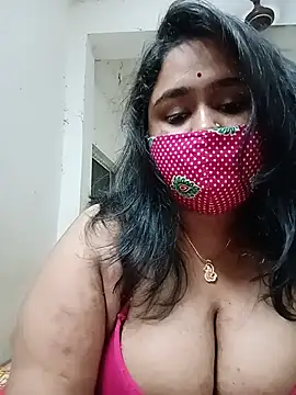 Snapshot of diyadey chatting on June 21, 2026, 6:54 pm diyadey online show from June 21, 2026, 6:54 pm