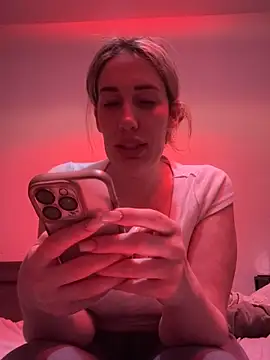 JuliaPrivat online show from March 12, 2026, 10:38 pm