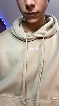 DiamondEssence online show from March 2, 2026, 11:22 pm