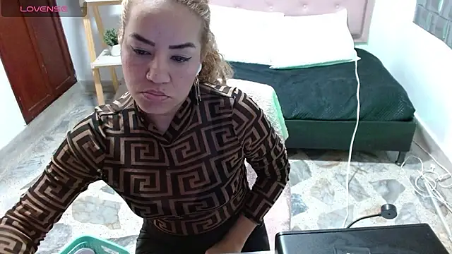 Brenda  222 online show from February 26, 2026, 1:10 pm