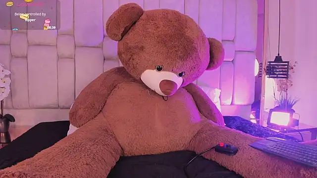 AgathaUwuDoll online show from April 28, 2026, 7:52 pm