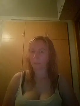 Snapshot of ChristinaYork chatting on May 19, 2026, 2:40 am ChristinaYork online show from May 19, 2026, 2:40 am