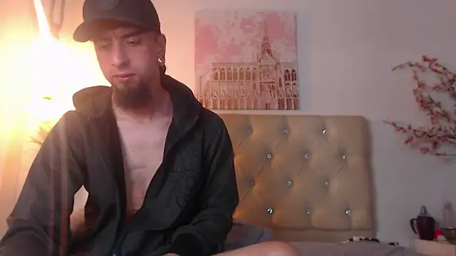Snapshot of Rommen_N_Zoe chatting on May 3, 2026, 11:44 pm Rommen N Zoe online show from May 3, 2026, 11:44 pm