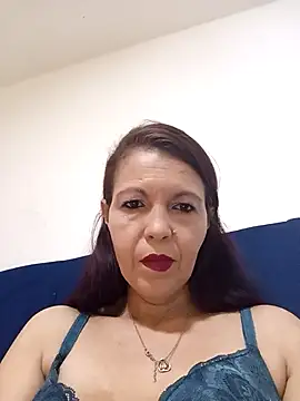 celeste kiss  online show from April 18, 2026, 3:54 am