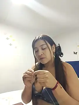 violetax2 online show from March 10, 2026, 11:43 pm