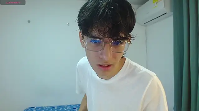 noah millerx online show from May 1, 2026, 3:33 am