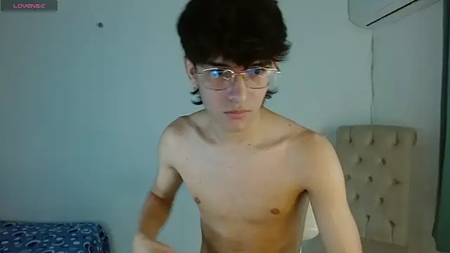 Snapshot of noah_millerx chatting on May 6, 2026, 3:57 am noah millerx online show from May 6, 2026, 3:57 am