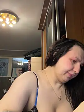 EvaBeautyXx online show from April 25, 2026, 2:03 pm