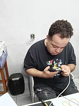 UrsoBissexualPauGrosso online show from April 30, 2026, 3:18 pm