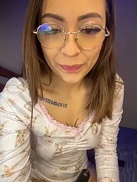 ailen wood online show from March 13, 2026, 3:57 am