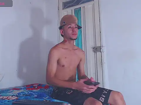 gabriel reyes21 online show from July 17, 2026, 11:09 pm