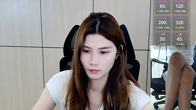 zhen-68 online show from July 11, 2026, 1:41 am