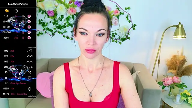 JulieHiL online show from March 13, 2026, 7:37 am