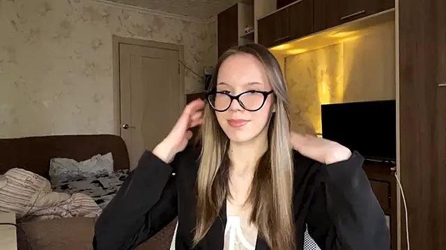 PrettyReal online show from March 6, 2026, 8:22 am