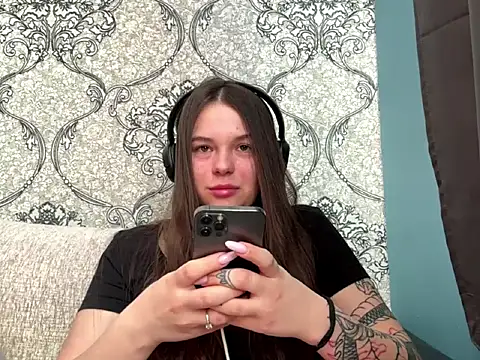 AkikoAnkrom online show from March 15, 2026, 1:06 pm