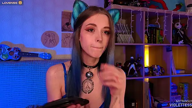 violettess online show from March 18, 2026, 2:20 pm