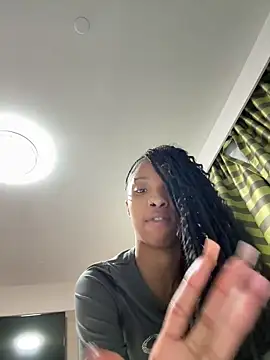 Snapshot of tinkyybae chatting on February 28, 2026, 7:31 am tinkyybae online show from February 28, 2026, 7:31 am