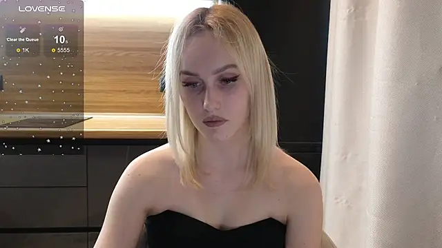 Snapshot of Bella_Villen chatting on June 11, 2026, 1:09 pm Bella Villen online show from June 11, 2026, 1:09 pm