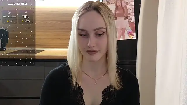 Snapshot of Bella_Villen chatting on July 23, 2026, 9:40 am Bella Villen online show from July 23, 2026, 9:40 am