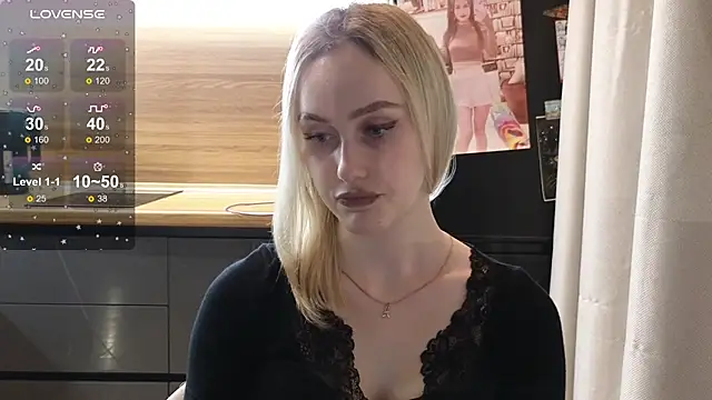 Snapshot of Bella_Villen chatting on July 24, 2026, 6:50 pm Bella Villen online show from July 24, 2026, 6:50 pm