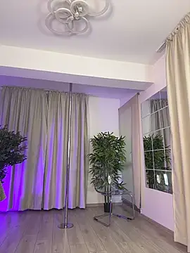 Snapshot of Bunny_Lush chatting on February 27, 2026, 5:18 am Bunny Lush online show from February 27, 2026, 5:18 am