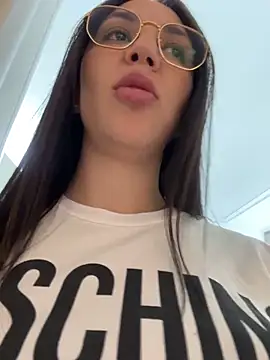 Snapshot of Bunny_Lush chatting on June 19, 2026, 4:06 am Bunny Lush online show from June 19, 2026, 4:06 am