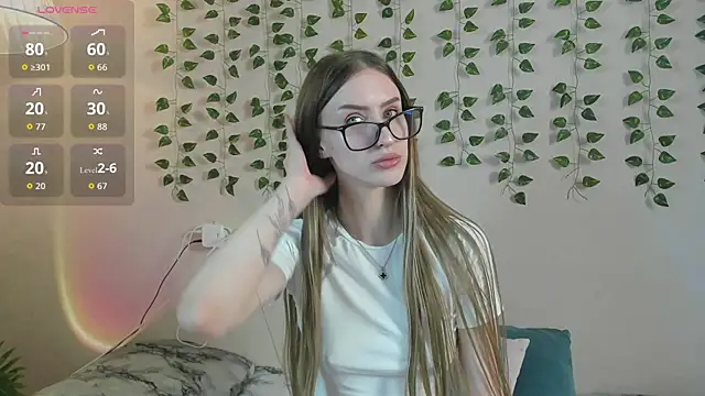 EllieRough online show from June 23, 2026, 4:43 am