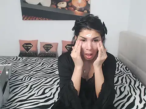 NickyHotXO online show from March 10, 2026, 5:34 am