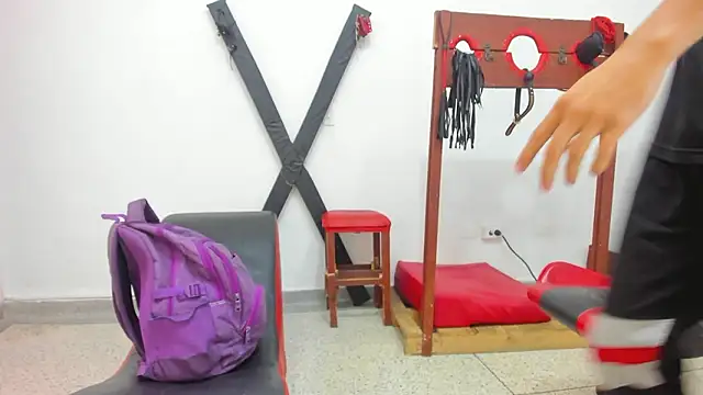 MiaBella and Max online show from March 13, 2026, 12:12 pm