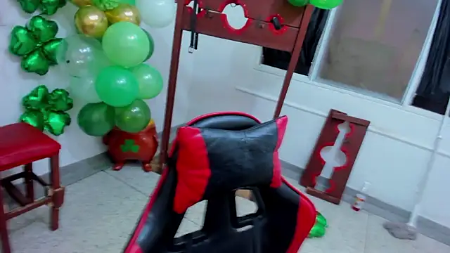 MiaBella and Max online show from March 17, 2026, 11:57 am