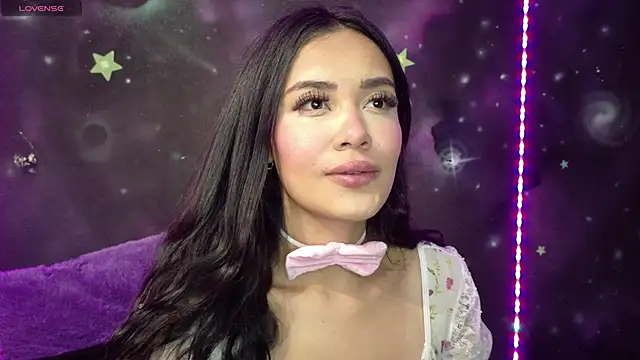 ValentinaRojass  online show from April 29, 2026, 5:52 pm