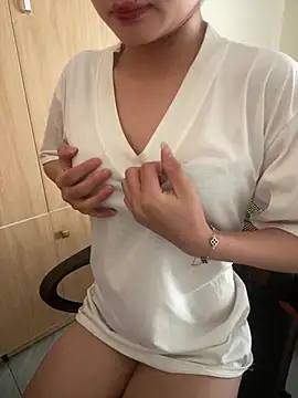 Snapshot of Xoai-cute chatting on June 4, 2026, 6:52 am Xoai-cute online show from June 4, 2026, 6:52 am