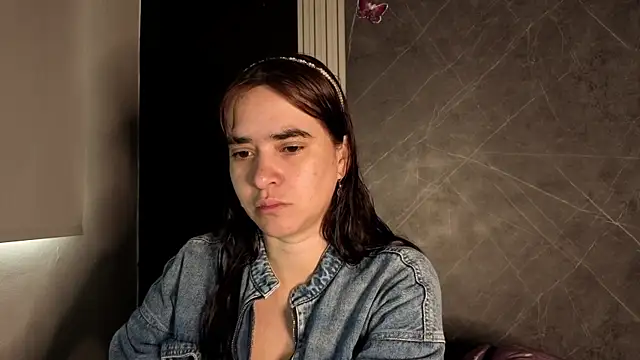 Snapshot of _VALERIAGOMEZ chatting on June 24, 2026, 12:15 pm VALERIAGOMEZ online show from June 24, 2026, 12:15 pm