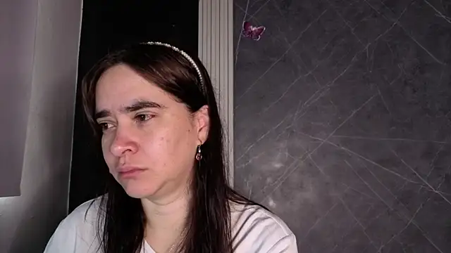 Snapshot of _VALERIAGOMEZ chatting on July 6, 2026, 12:24 pm VALERIAGOMEZ online show from July 6, 2026, 12:24 pm