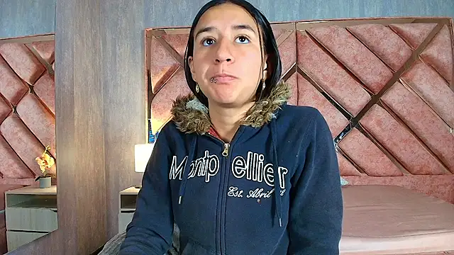 Snapshot of LilyRossi_ chatting on April 27, 2026, 12:14 pm LilyRossi online show from April 27, 2026, 12:14 pm