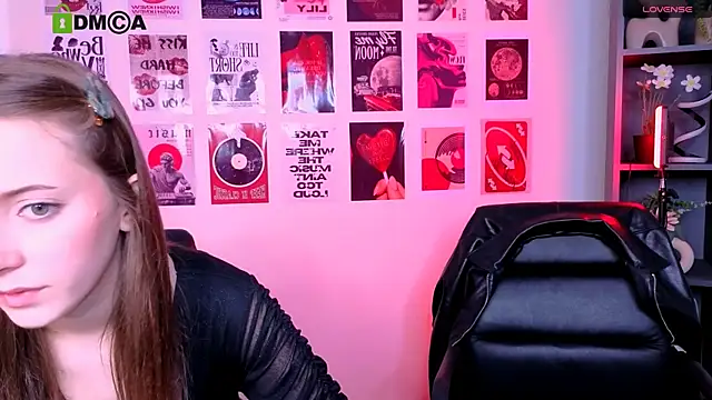 Snapshot of chloe_ley chatting on July 13, 2026, 9:01 am chloe ley online show from July 13, 2026, 9:01 am