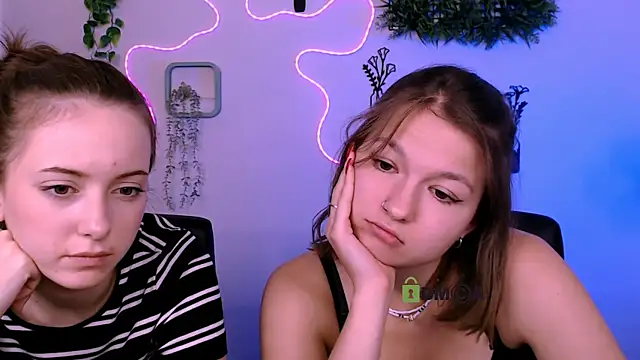 Snapshot of chloe_ley chatting on July 28, 2026, 2:13 pm chloe ley online show from July 28, 2026, 2:13 pm