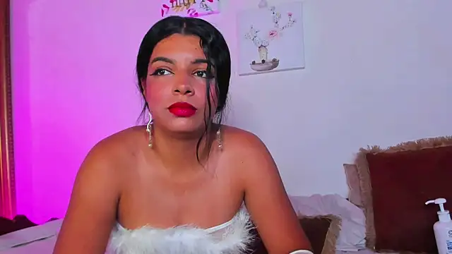 Arianna Moore online show from June 18, 2026, 10:25 pm