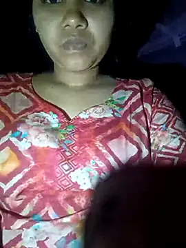 Snapshot of SumonaMoni chatting on March 10, 2026, 6:13 pm SumonaMoni online show from March 10, 2026, 6:13 pm