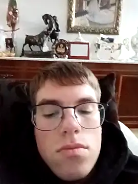 Alejandro27003 online show from March 3, 2026, 3:40 pm