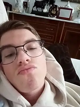 Alejandro27003 online show from March 8, 2026, 5:17 pm