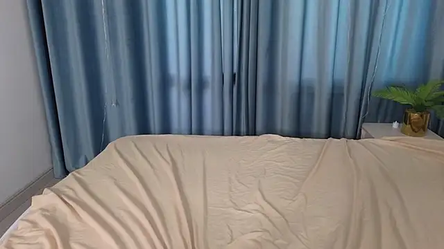 Snapshot of MollySally chatting on May 6, 2026, 4:08 am MollySally online show from May 6, 2026, 4:08 am
